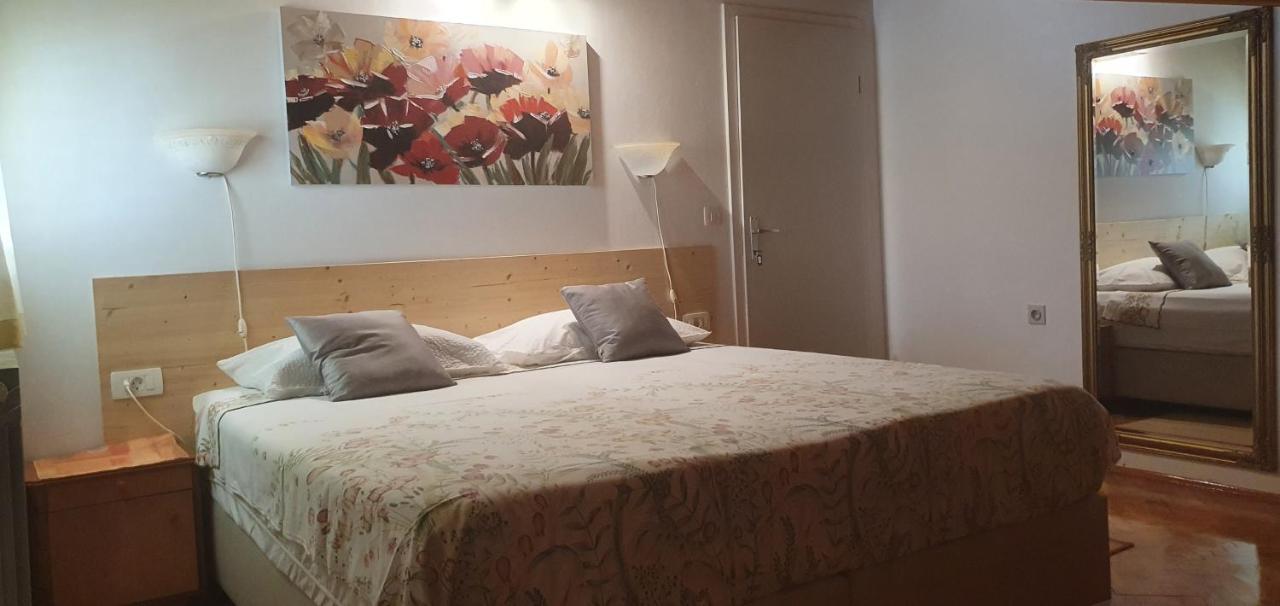 Aneli Rooms & Apartament Rovinj Ngoại thất bức ảnh