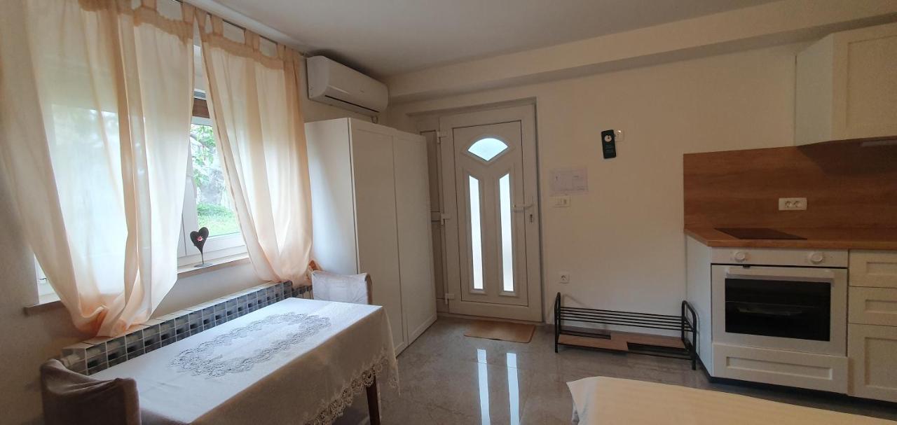 Aneli Rooms & Apartament Rovinj Ngoại thất bức ảnh